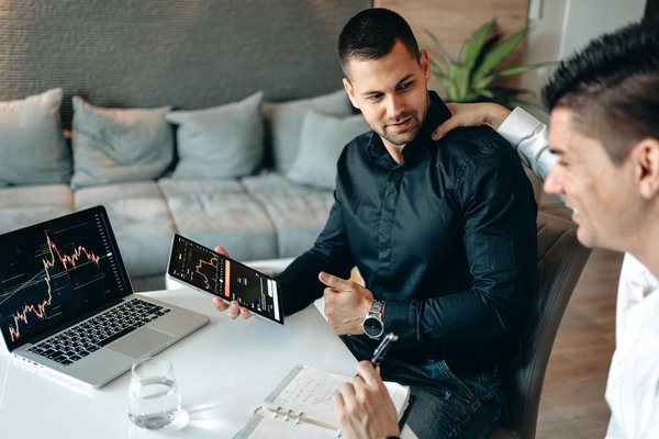 Maîtriser Call of Duty: Warzone – Astuces et Stratégies Incontournables